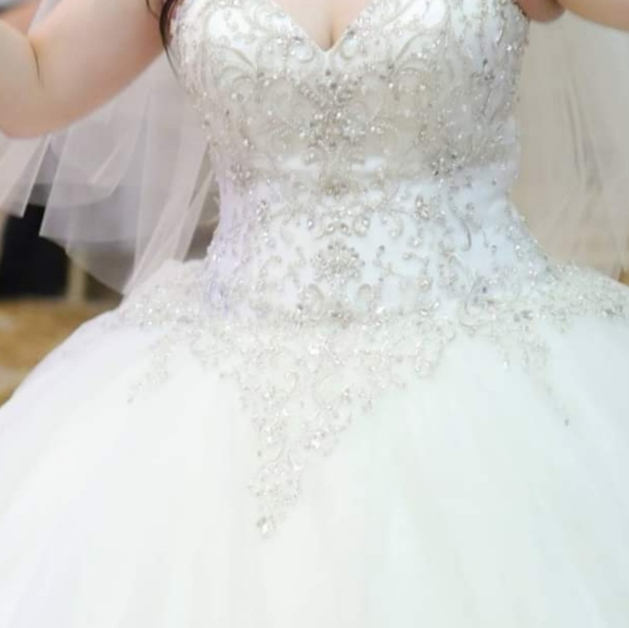 Dress - Picture 2 of 5